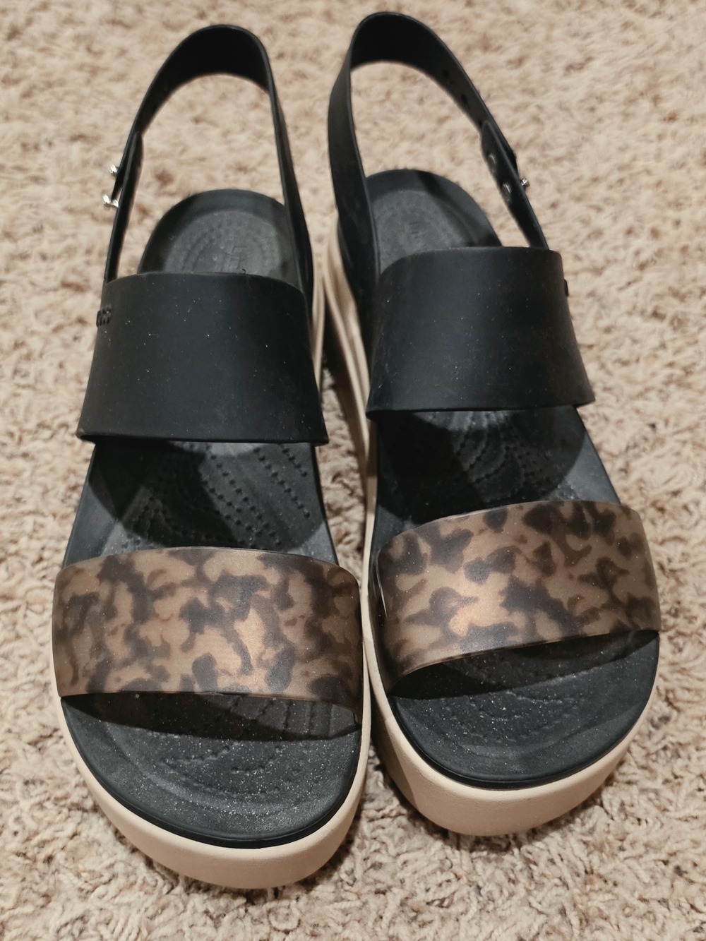 Crocs Brooklyn Low Wedge Animal Print Wedge Sandals US 10